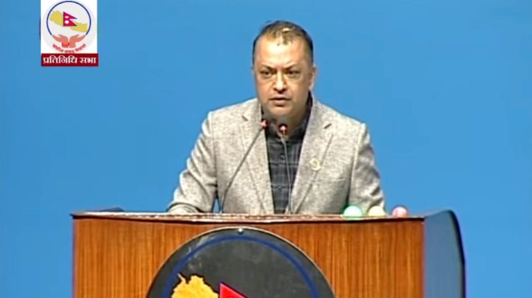 थापाको प्रश्न : सहकारी ठग र त्यसका मतियार कानुनको दायरामा आउनु पर्दैन ?