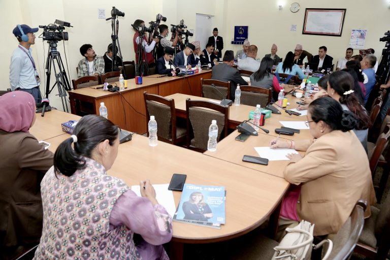 स्वत: बढुवामाथि सरकारी आपत्ति, अड्कियो विद्यालय शिक्षा विधेयक